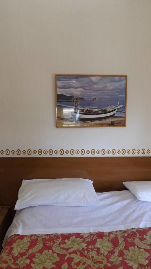 Hotel Azzurro Varazze Luaran gambar