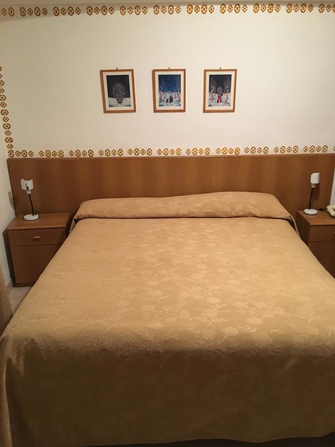Hotel Azzurro Varazze Luaran gambar