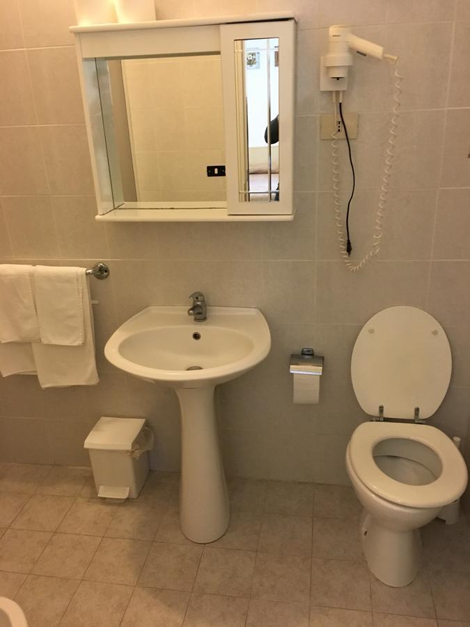 Hotel Azzurro Varazze Luaran gambar