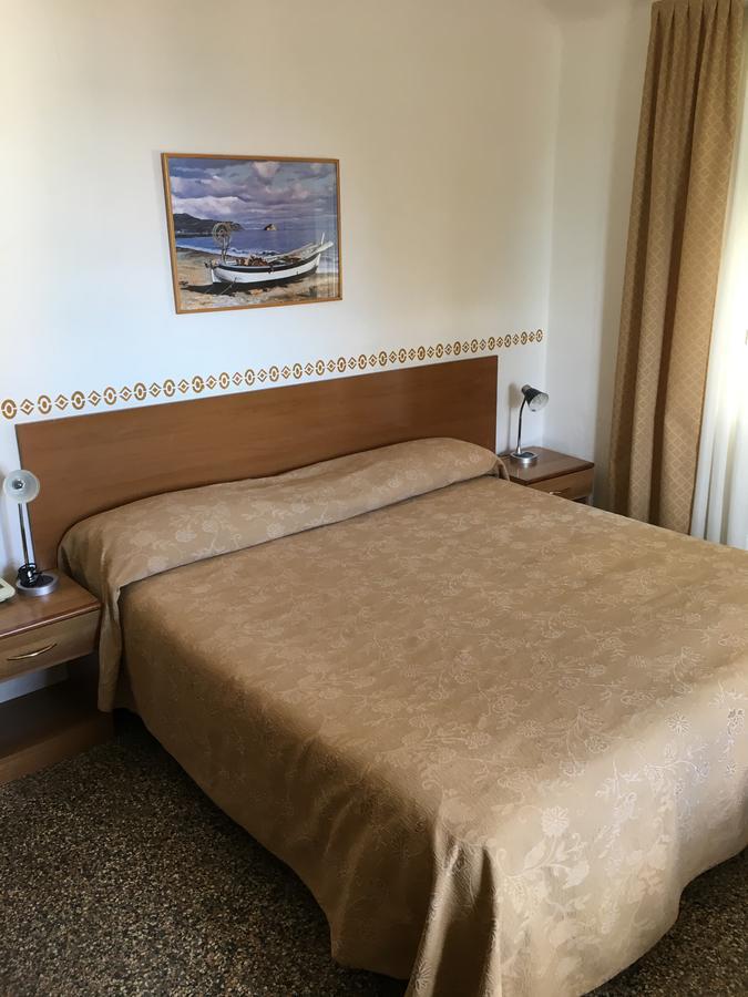 Hotel Azzurro Varazze Luaran gambar